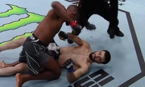 Узбекского бойца UFC брутально нокаутировали за минуту. Видео