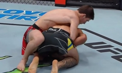 Видео полного боя Мовсар Евлоев — Дэн Идж с деклассированием в UFC