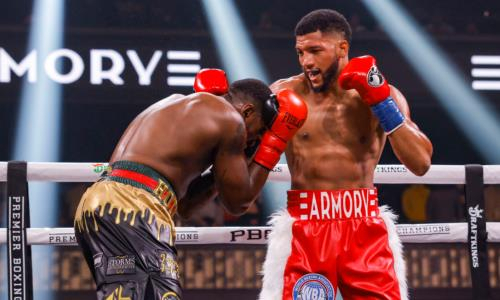 Чемпион WBA разгромом и нокаутом защитил титул после наезда казахстанского боксера. Видео