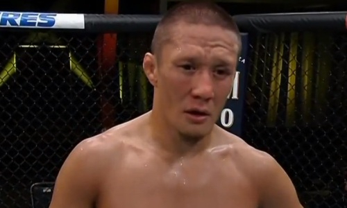 Зарубежные фанаты ММА возмущены решением судей боя Жалгаса Жумагулова в UFC