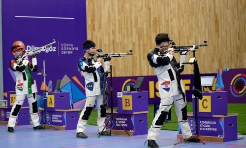 Четыре медали завоевали казахстанские стрелки на Кубке мира в Баку