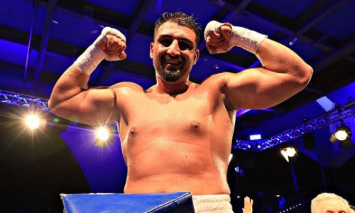 Супертяж-нокаутер из Казахстана близок к бою с лучшим боксером Германии