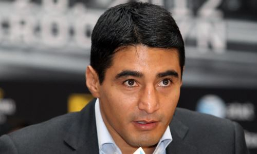 Легендарный чемпион мира назвал победителя третьего боя Головкин — «Канело»