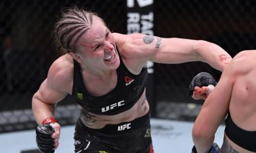 Валентина Шевченко с трудом в седьмой раз защитила титул чемпионки UFC. Видео