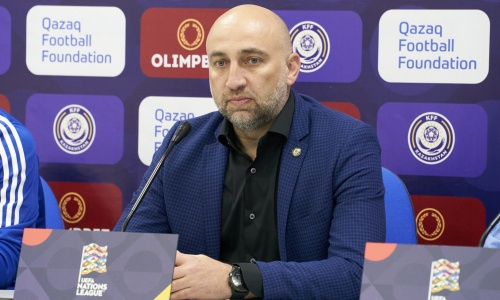 Магомед Адиев рассказал о критике, проблемах с составом, неприятном вопросе и феномене сборной Казахстана