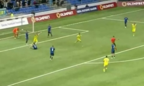 Казахстан открыл счет в домашнем матче со Словакией. Видео