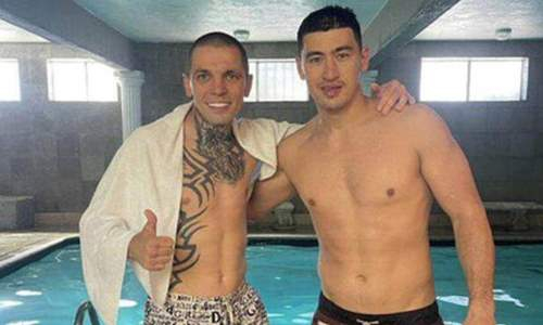 Украинцы затравили своего боксера за фото с россиянином Биволом