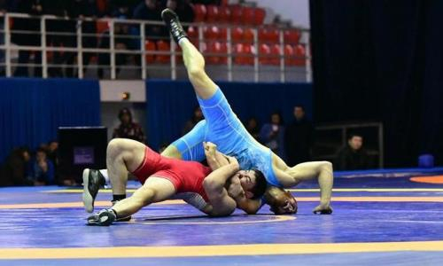 Шесть медалей завоевали казахстанские борцы на чемпионате Азии в Бишкеке