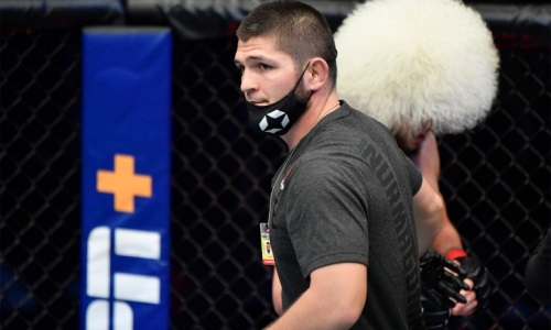 Хабиб Нурмагомедов опубликовал фото с обидчиком казахстанца в UFC
