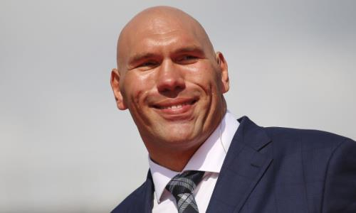 «Все время хочется кому-то „втащить“». Боксер высказался о работе в российской Госдуме