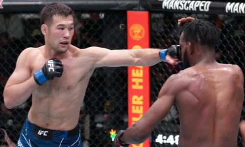 «Жертву отдали на растерзание голодному казаху». «Терминатора» из Казахстана назвали будущим чемпионом UFC