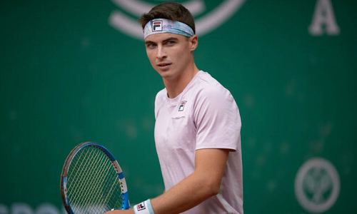 Теннисист из Казахстана не сумел выйти в четвертьфинал турнира во Франции