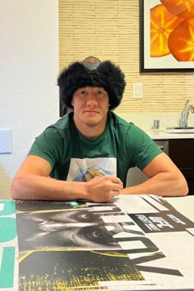 Жалгас Жумагулов показал свой новый образ перед пятым боем в UFC. Фото