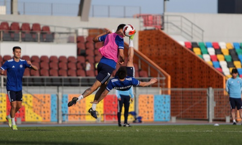 Опубликован фоторепортаж с тренировки молодежной сборной Казахстана в Стамбуле