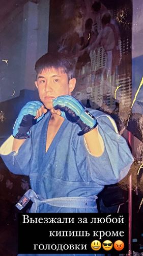 «Выезжали за любой кипиш». Титулованный казахстанский боксер показал, как выживал в суровые 90-е. Фото