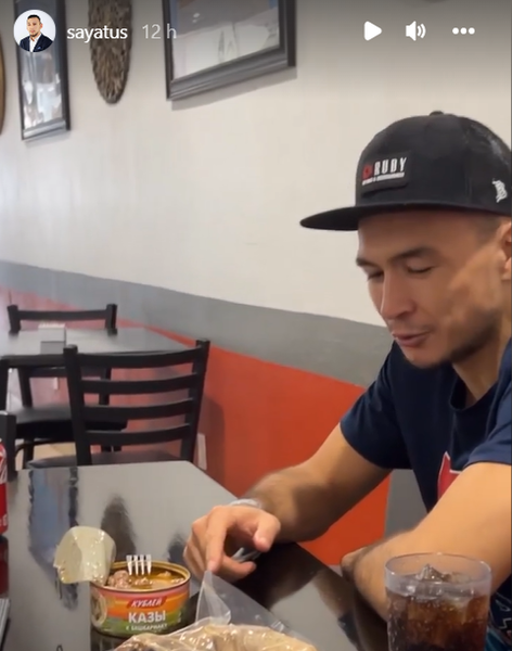 Дамир Исмагулов принял «казахский допинг» перед следующим боем в UFC. Фото