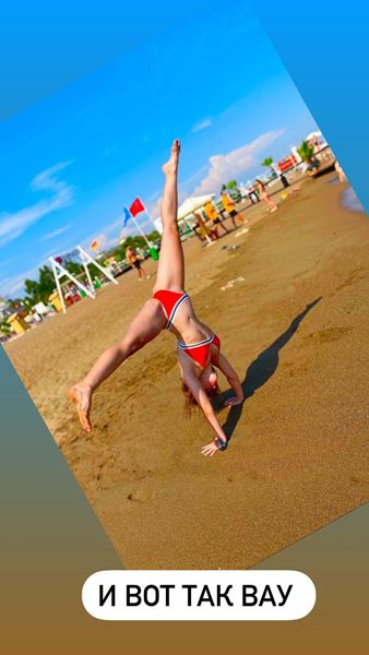 Самая сексуальная боксерша Казахстана показала чудеса растяжки в одном купальнике. Фото