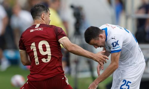 Экс-футболист «Астаны» устроил драку в матче с топ-клубом РПЛ. Видео