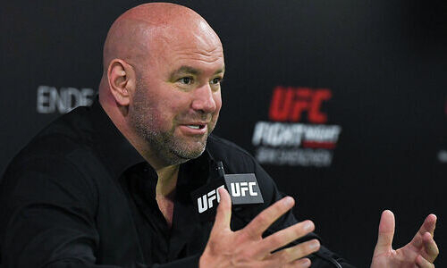 Президент UFC отметил уроженца Казахстана перед боем с экс-чемпионом промоушна. Видео