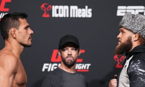 Экс-претендент на титул UFC назвал победителя боя уроженца Казахстана с бывшим чемпионом промоушена