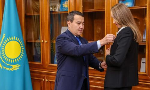 Елена Рыбакина получила награду от Премьер-Министра РК и сделала заявление о Казахстане и своем будущем