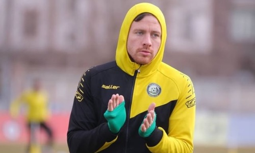 Казахстанский футболист покинул состав призера европейского чемпионата