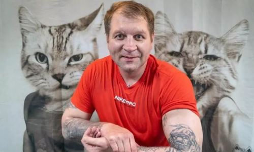 Александр Емельяненко потроллил Дацика. Видео