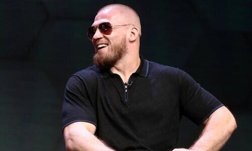 Артем Резников обратился к экс-чемпиону UFC