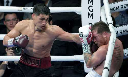 Бивол определился с соперником после победы над «Канело»