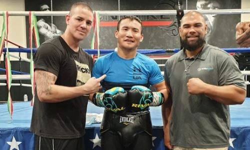 Канат Ислам блеснул мощными комбинациями перед возвращением на ринг. Видео