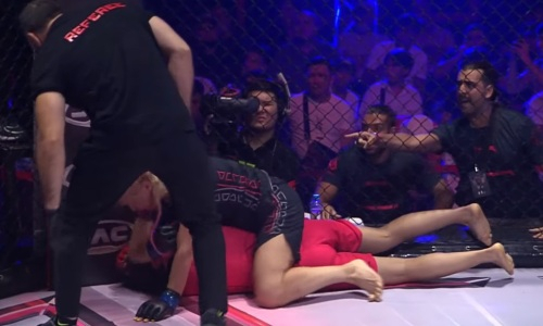 Сенсационным нокаутом казашки закончился бой турнира по ММА. Видео