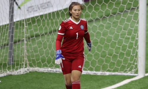 Вратарь сборной Казахстана продолжит карьеру в европейском чемпионате 