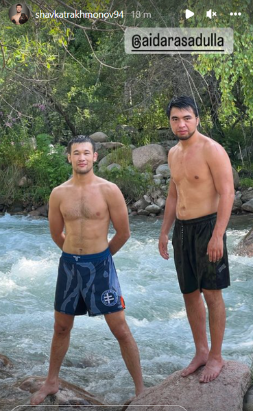 Рахмонов показал фото из неожиданной локации