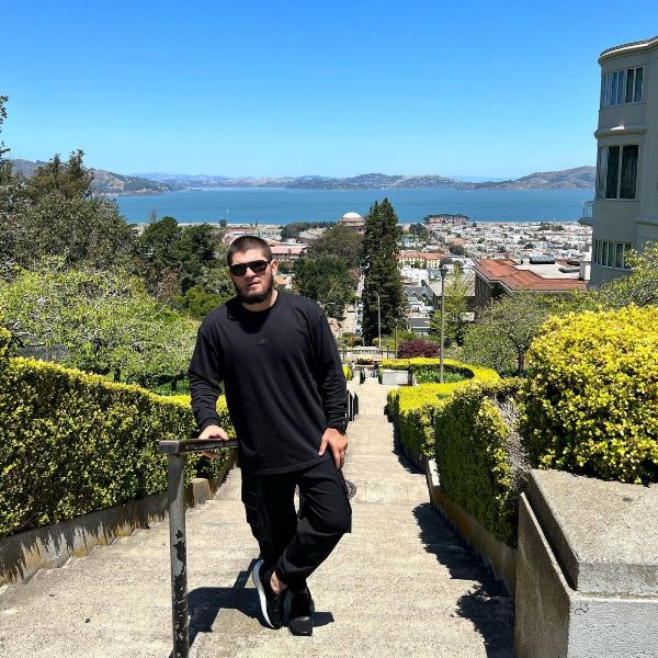 «Вы же знаете, что это значит». Хабиб Нурмагомедов поделился загадочной публикацией. Фото