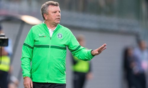 Клуб казахстанского тренера потерпел фиаско в Лиге Чемпионов