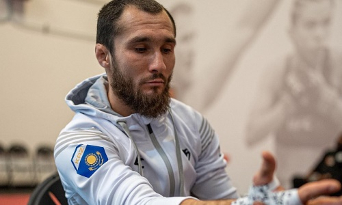 Сергей Морозов подписал новый контракт с UFC