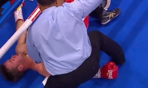 В Top Rank напомнили о беспощадном нокауте Жанибека Алимханулы. Видео