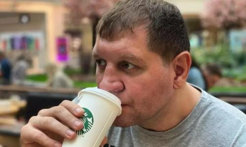 «Как же мне хреново». Александр Емельяненко решил жениться и запел от отчаяния. Видео