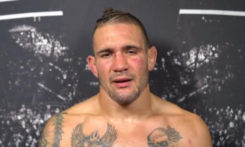 Боец UFC снялся с турнира из-за пореза об унитаз. Фото