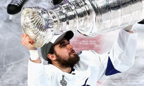 Клуб КХЛ подписал обладателя Кубка Стэнли перед матчем с «Барысом»