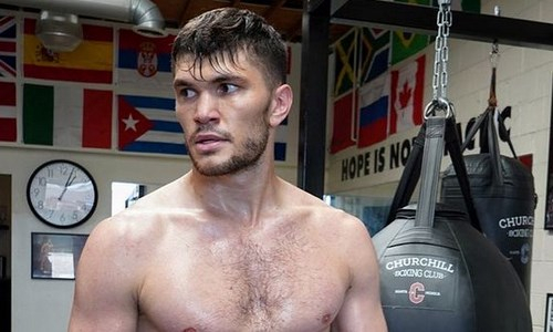 Али Ахмедов блеснул мощной физической формой перед боем за титул IBF. Фото