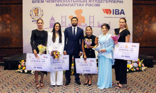 Казахстанские боксерши получили гонорары и подарки за медали чемпионата мира-2022