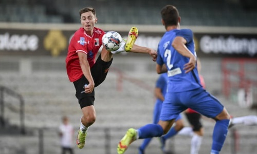 Европейский клуб футболиста сборной Казахстана одержал первую победу в сезоне