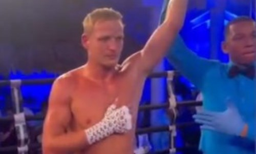 Видео нокаута казахстанским боксером соперника с 33 победами