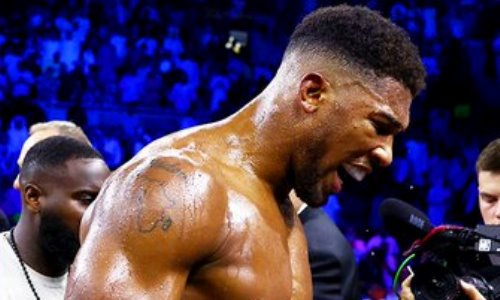 Неадекватное поведение Джошуа после второго поражения Усику показали в необычном видео