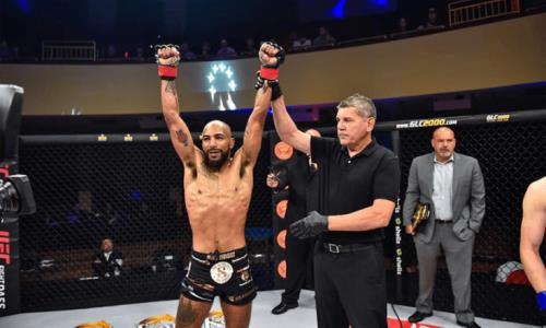 «Мой брат из Казахстана». Соперник Жалгаса Жумагулова похвастался подарками от него перед боем