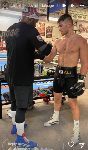 Али Ахмедов показал фото актуальной формы перед титульным боем IBF