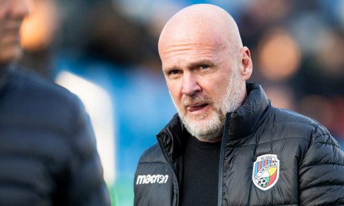 Команда экс-наставника сборной Казахстана пропустила пять мячей от «Барселоны»