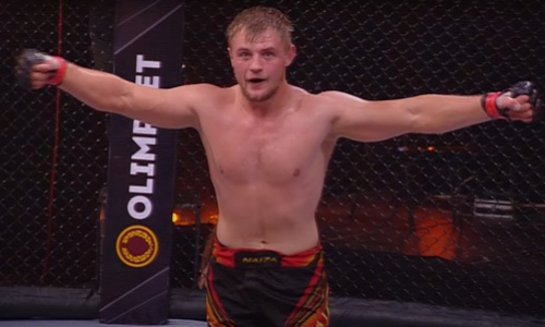 Казахстанский боец станцевал «Кара Жорга» после победы удушением. Видео