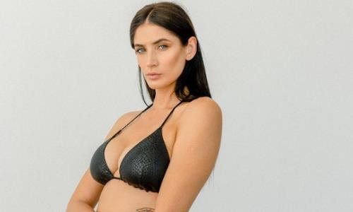 «Обожаю». Известная сексуальная спортсменка объяснила крутость людей в Казахстане